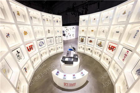 優(yōu)衣庫進(jìn)博會展會設(shè)計(jì)搭建